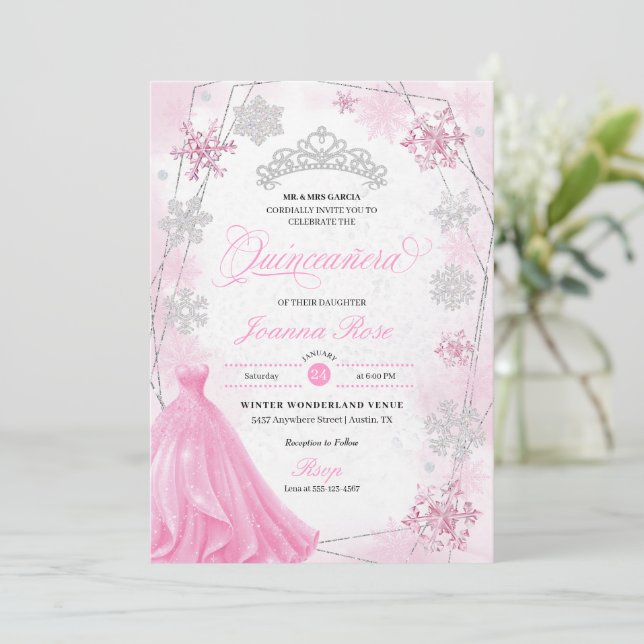 Rosa Winter Wonderland Snowflake Quinceanera Einladung (Stehend Vorderseite)