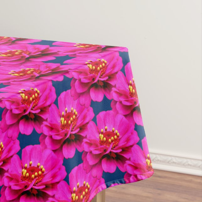 Rosa Zinnia Daisy Blume Blauer Hintergrund Tischdecke (Beispiel)