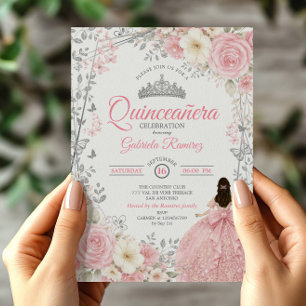 Rosafarbenes Quinceañera-Einladung mit silbernem S Einladung