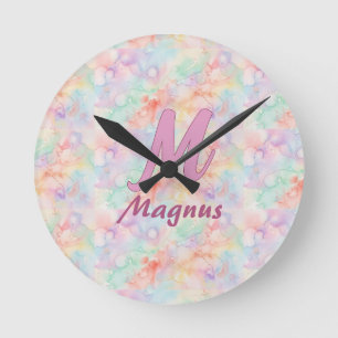 rosane blaue Wasserfarbe Pastell Monogramm Name Bu Runde Wanduhr