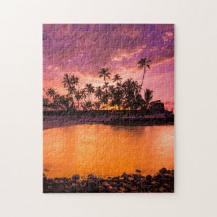Rosaroter Sonnenuntergang am Hawaii-Strand