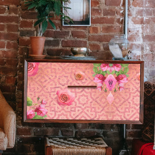 Rose auf Vintag antikem rosa marokkanischem Muster Seidenpapier