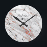 Rose aus weißem Marmor Gold Kupfer Glitzer Küche Runde Wanduhr<br><div class="desc">Elegante Chic Rose Gold und White Marble Monogram Wohngestaltung Design bereit,  um mit Ihrem Monogramm zu personalisieren.</div>