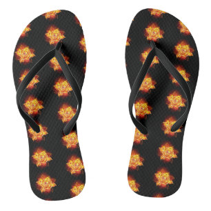 Rose des blühenden Feuers Flip Flops