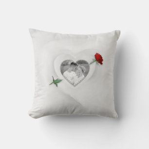 Rose Durch Das Herz Kissen
