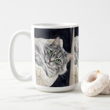 Rose, eine Katze mit auffallenden grünen Augen
