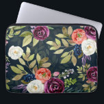 Rose für den Wasserfarben - Muster für den Laptop- Laptopschutzhülle<br><div class="desc">Wasserfarben Herbst Rose Muster Laptop-Sieb. Eine elegante,  blumengeschmückte Laptop-Hülle mit Aquarellbildern aus bordeauxroten,  lila,  orangefarbenen und Elfenbeinfarben-Rose mit Beeren- und Blattakzenten. Dieser botanische Laptop-Ärmel ist perfekt als Geschenk.</div>