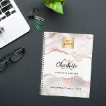 Rose gold agate monogram Logo Business 2025 Planer<br><div class="desc">Diese Agenda ist für die beruflichen, die gerne ihren Zeitplan behalten organisiert, aber auch will einen schönen Raum, um alle ihre wichtigen Informationen behalten. Dieser Planer bietet Ihnen Platz für wichtige Termine und Termine während der ganzen Woche. Das Cover ist in Rose mit goldfarbenem und weißem Marmorboden mit Firmenlogo, Titel,...</div>