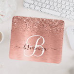 Rose Gold Brushed Metal Glitzer Monogram Name Mousepad<br><div class="desc">Dieses schicke Mousepad-Design mit hübschem Rose-goldenem Glitzer auf einer Rose mit goldgelb gebürstetem metallischem Hintergrund ist einfach zu personalisieren.</div>