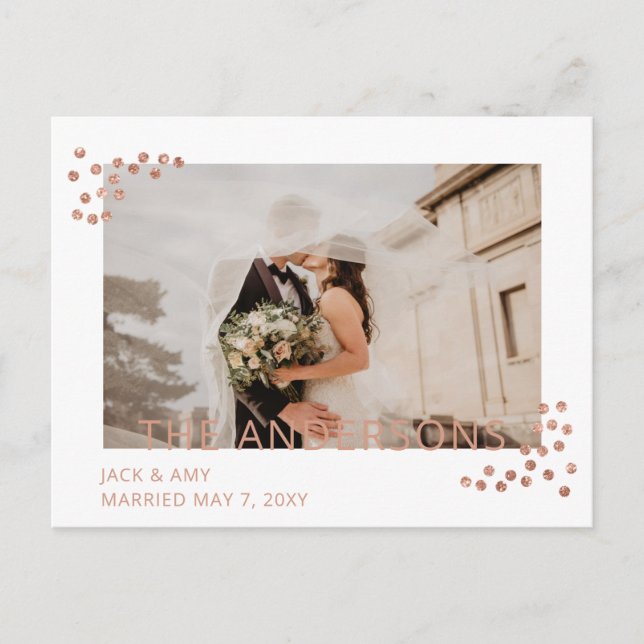Rose Gold Confetti Foto Hochzeitsankündigung Postkarte (Vorderseite)