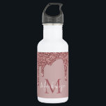 Rose Gold Drilling Glitzer Monogram Edelstahlflasche<br><div class="desc">Girly Rose Gold Sparkle Glitzer Tropfen Monogram Water Flasche mit Mode Imitate rot Rosa/Rose Gold Glitzer Tropfen auf einem schicken Hintergrund mit Ihrem eigenen Monogramm und Namen. Ideal für alle, die den luxuriösen glamourösen Lebensstil Lieben. Perfekt für Ihre luxuriöse Ästhetik! Sie tauchen in Luxus ein - zeigen Sie es! Bitte...</div>