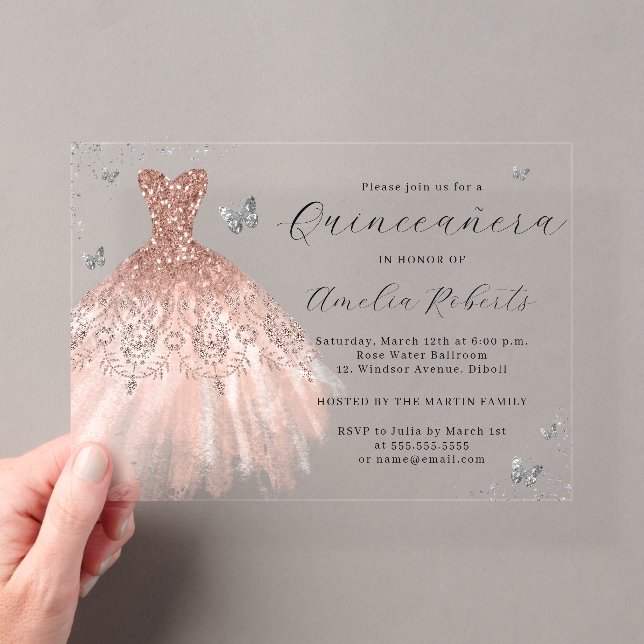 Rose Gold Elegantes Schmetterlingskleid Quinceaner Acryleinladungen (Insitu (Handheld))