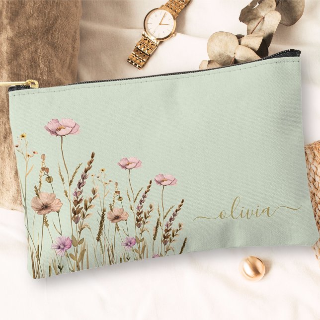 Rose Gold Floral Sage Green Gold Name Monogram Zubehörtasche (Von Creator hochgeladen)