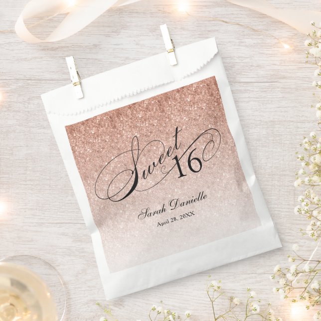 Rose Gold Glam Glitzer Sweet 16 Script Custom Geschenktütchen (Ausgeschnitten)