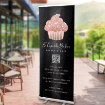 Rose Gold Glitter Cupcake QR Code auf schwarzer Bä