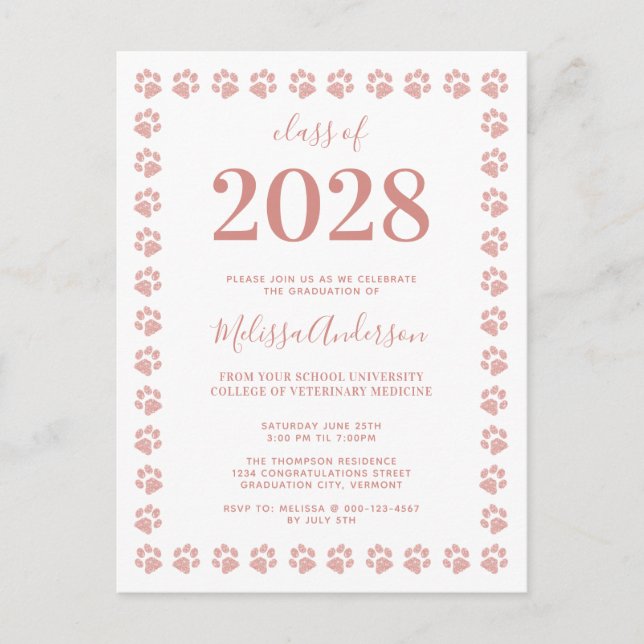 Rose Gold Glitter Paw Prints Graduation Einladungspostkarte (Vorderseite)