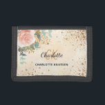 Rose Gold Glitzer Blütengold Trifold Geldbörse<br><div class="desc">Ein goldfarbener Hintergrund. Die Rose ist goldgelb,  die blütenrosa Aquarellblume,  die Rose,  die Eukalyptuspflanzen und die goldenen Zierpflanzen sind in Rosa gehalten. Personalisieren und fügen Sie Ihren Vornamen,  Monogramm-Initialen und vollständigen Namen. Der Name wird mit einem handgeschriebenen Stilskript geschrieben.</div>