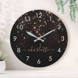 Rose Gold Glitzer Funkelnd Elegantes Glamour Scrip Große Wanduhr<br><div class="desc">Erstellen Sie Ihre eigene personalisierte Schwarz-Rose-Gold-Funkel große Uhr mit Ihrem benutzerdefinierten,  modernen handgeschriebenen Skriptnamen.</div>