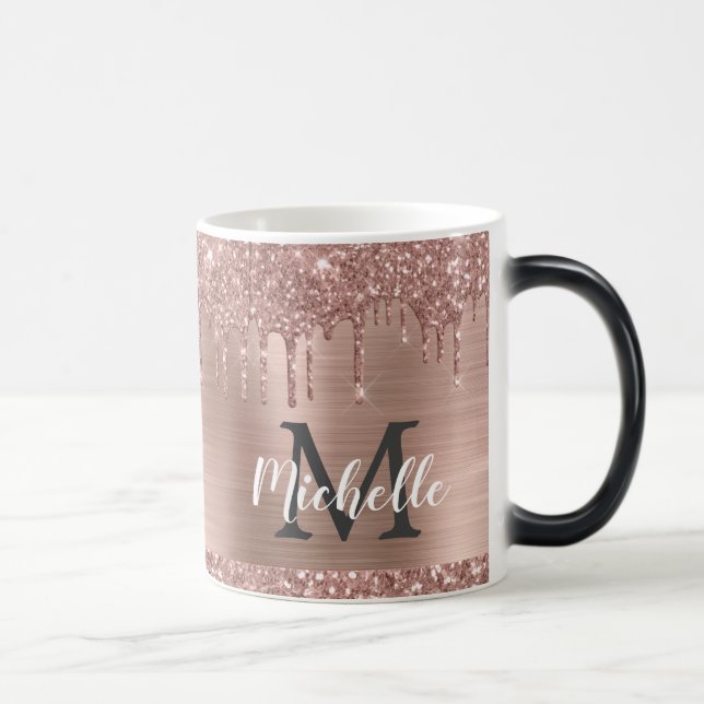 Rose Gold Glitzer Tropfen auf rosa Metal Monogram Verwandlungstasse (Rechts)