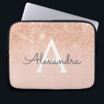 Rose Gold-Glitzer und Sparkle-Monogramm Laptopschutzhülle<br><div class="desc">Glam Rose Gold Ombre Imitate Glitzer und sparkle Moderne und elegante Monogram Case. Dieser Fall kann so angepasst werden,  dass er Ihren Anfangs- und Vornamen enthält.</div>