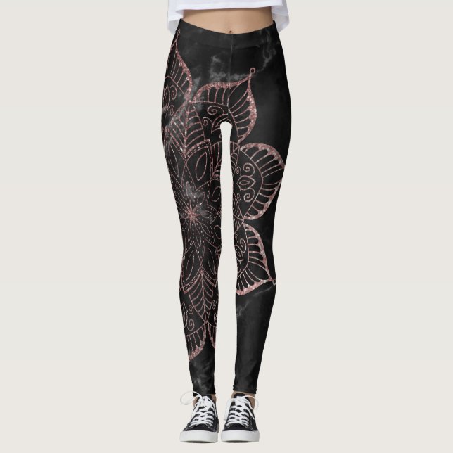 Rose Gold Imitate Glitzer Mandala auf schwarzem Ma Leggings (Vorderseite)