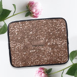 Rose Gold Imitate Glitzer Personalisierter Laptop- Laptopschutzhülle<br><div class="desc">Gemein nichts,  wenn es nicht so got ist! Und dieser Laptop-Ärmel hat eine Menge Bling - Imitate Rose Gold Glitzer Typ Bling. Es ist ein gedruckter Effekt und nicht real,  sodass es Ihnen nicht GFS (glittery Finger Syndrom) einfach Ihre Initialen hinzufügen</div>