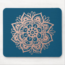 Rose Gold Mandala Blume in Dunkelblau Mousepad