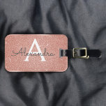 Rose Gold Pink Sparkle Glitzer Monogram Name Gepäckanhänger<br><div class="desc">Rose Gold - Schwarz rosa Sparkle Glitzer Monogramm Name und erste Gepäckmarke. Diese Taschenmarke ist ideal für Zurück in die Schule, Arbeit oder Reisen. Das weich rosa Gepäckstück ist auch ein hervorragendes Gastgeschenk für Hochzeiten, Geburtstage, Brautpartys, Flitterwochen oder einen Junggeselinnen-Abschied. Bitte kontaktieren Sie den Designer, um passende Artikel zu erhalten....</div>