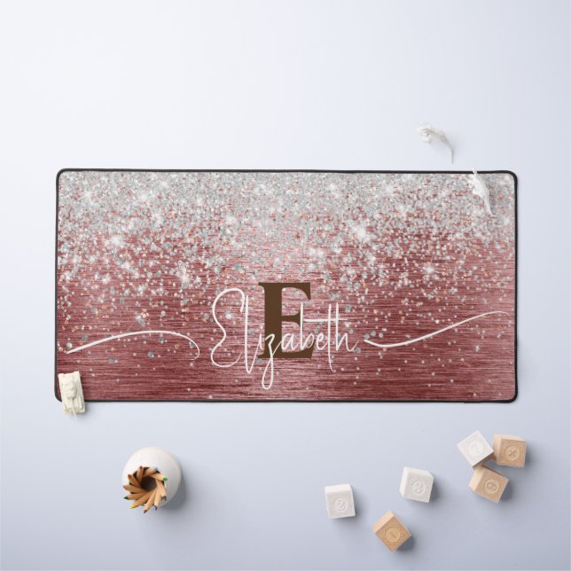 Rose Gold Pinselmetall Silber Glitzer Monogramm Schreibtischunterlage (Kindertisch)