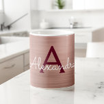 Rose Gold - Rosa Metallische Monogrammbezeichnung  Kaffeetasse<br><div class="desc">Blush Pink - Rose Gold und Burgund Imitate Metallic Edelstahl Folien Monogram Name und Initial Coffee Tasse. Die Kaffeetasse ist das perfekte Geschenk für jemanden,  der Rose Gold Liebe.</div>