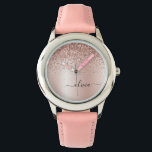 Rose Gold - Rosa Rosa Glitzer Metal Monogramm Name Armbanduhr<br><div class="desc">Rose Gold - Rosa schwarze Imitate Foil Metallic Sparkle Glitzer gebürstete Metal Monogram Name Watch. Das macht den perfekten 16 Geburtstag,  Hochzeit,  Brautparty,  Jubiläum,  Babydusche oder Junggeselinnen-Abschied Geschenk für jemanden,  der Lieben glamourösen Luxus und schicke Stile.</div>