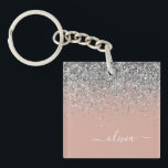 Rose Gold Rosa Rosa Silberne Glitzer Monogram Girl Schlüsselanhänger<br><div class="desc">Rose Gold Blush Pink und Silver Imitats Foil Sparkle Glitzer Script Monogram Name Schlüsselanhänger. Das macht den perfekten 16 Geburtstag,  Hochzeit,  Brautparty,  Jubiläum,  Babydusche oder Junggeselinnen-Abschied Geschenk für jemanden,  der Lieben glamourösen Luxus und schicke Stile.</div>