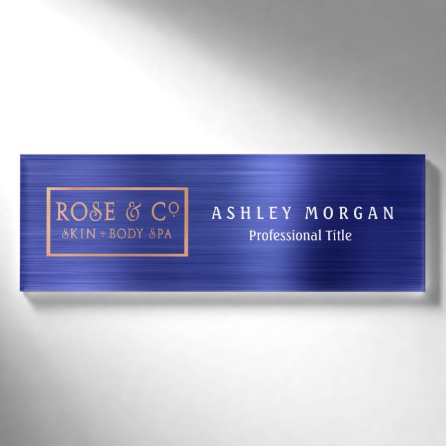 Rose Gold Sapphire Cobalt Blauer Brandname Weiß Namenschild (Vorderseite)