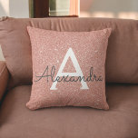 Rose Gold - Schwarz-Rosa-Sparkeil-Glitzer-Monogram Kissen<br><div class="desc">Rosa Rosa - Rose Gold Sparkle Glitzer Monogram Name and Initial Pillow. Das Kissen ist das perfekte süße 16 Geburtstagsgeschenk für jemanden,  der sein Zimmer in Rose Gold dekoriert.</div>