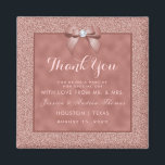 Rose Gold & Stylish Glitzer Wedding Magnet<br><div class="desc">Eleganter, funkelnd, romantischer Gastgeschenk Hochzeit-Magnet mit einer romantischen Rose Goldbug mit einem Kristall-Juwelendiamanten auf einem schönen goldfarbenen Rahmen in der Rose, der Ihre Veranstaltungsdetails umgibt, und einem hübschen Hintergrund glänzender Rose Gold Glitzer. Dieses Beispiel ist für einen Hochzeitsempfang, aber für jede Veranstaltung geeignet. Der gesamte Text ist vollständig an Ihre...</div>