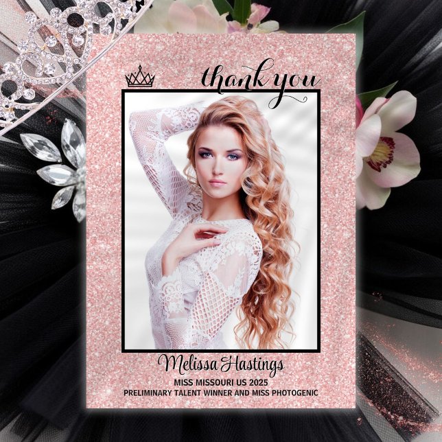 Rose Gold Tuxedo Seite Vielen Dank Dankeskarte (This double sided pageant thank you card features your photo and text to thank your supporters)