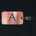 Rose Gold und Navy Blue BrushMetal Monogram Gepäckanhänger<br><div class="desc">Rose Gold - Rosa Rosa und Navy Blau gebürstete Metallfolie Monogram Name und erste Gepäckmarke. Diese Taschenmarke ist ideal für Zurück in die Schule,  Arbeit oder Reisen.</div>