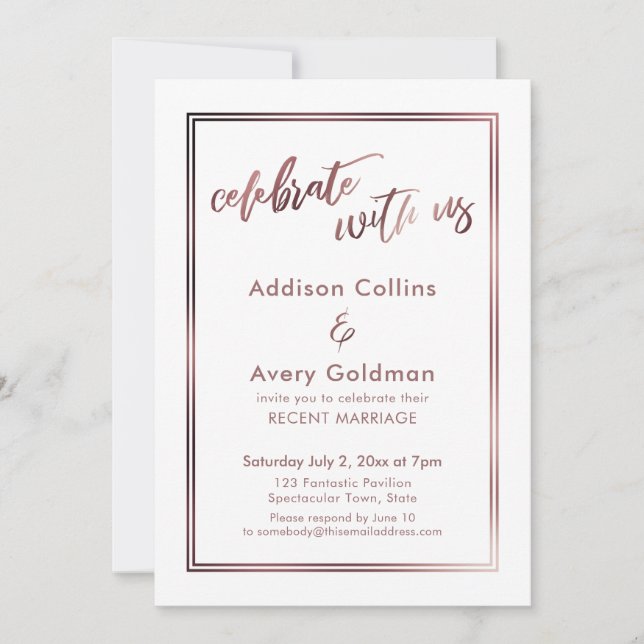 Rose Gold & White Celebrate mit US Typografie Einladung (Vorderseite)