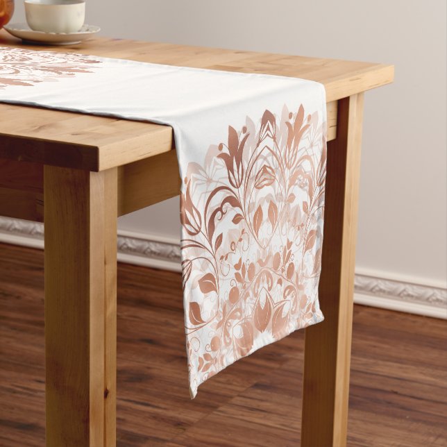 Rose Gold White Floral Mandala Kurzer Tischläufer (Beispiel)