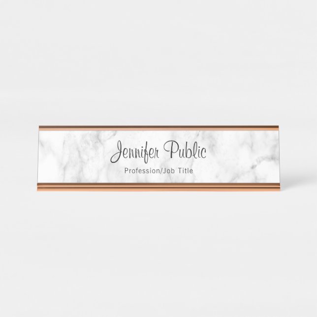 Rose Gold White Marble Elegante Skriptvorlage Schreibtischnamensplakette (Vorderseite )