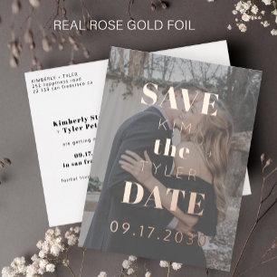 Rose Goldtypografie Foto Hochzeit speichern Sie da Folie Einladungspostkarte