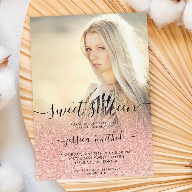 Rose Goldtypografie pink ombre Sweet 16 Foto Einladung (Von Creator hochgeladen)