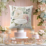 Rose Hütte Garden Baby Girl Kissen<br><div class="desc">Der Name, das Datum und die Geburtsstatistik Ihres Mädchens in einer Form, die sie für immer schätze! Elegante Hütte Garten Rose und wilde Blume und ein winziger blauer Schmetterling und Libelle umgeben ihren Namen in modernen Drehbuch-Schriftart. Weiße wilde Rose und rötlich-rosa antike englische Rose mit Babyatmen, gedämpfter Minze und Blätterblättergrün....</div>