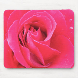 Rose mit Tropfen Mousepad