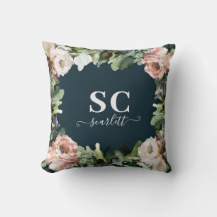 Rose Peony Blumen und Blätter eucalyptus stilvoll Kissen