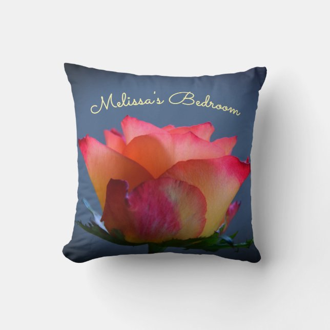 Rose personalizable Throw Pillow Kissen (Vorderseite)