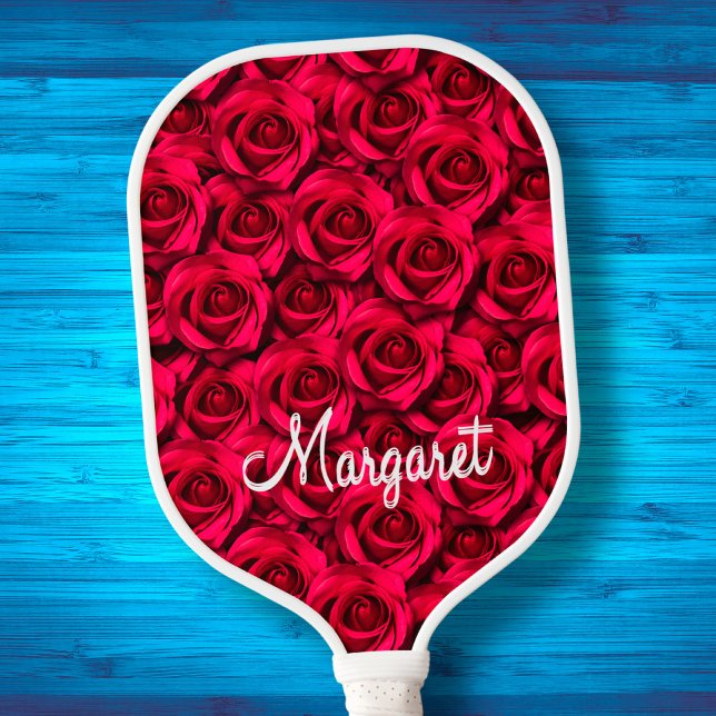 Rose-Rote Rosen Eleganter Script Individuelle Name Pickleball Schläger (Von Creator hochgeladen)