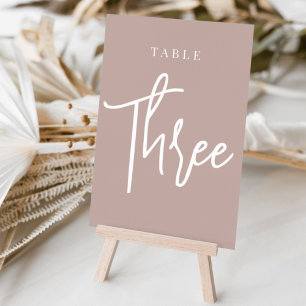Rose Taupe Hand Skripte Tabelle DREI Tischnummer
