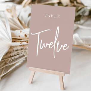 Rose Taupe Hand Skripte TWELVE Tischnummer