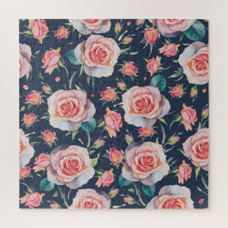 Rose und Rosenknospe: Blütenfrei.